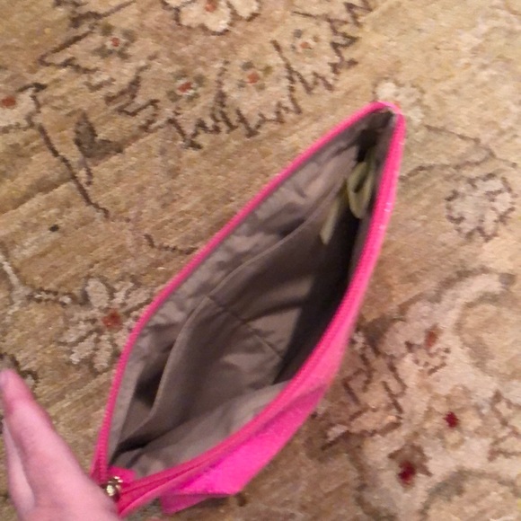 NWT Large Kate Spade pink heart Pouch Metro Clutch / Makeup Bag / Cosmetic Bag - Picture 3 of 3